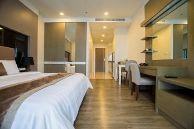 Metropolis Suites Bangkok, Tapestry Collection By Hilton Exterior photo
